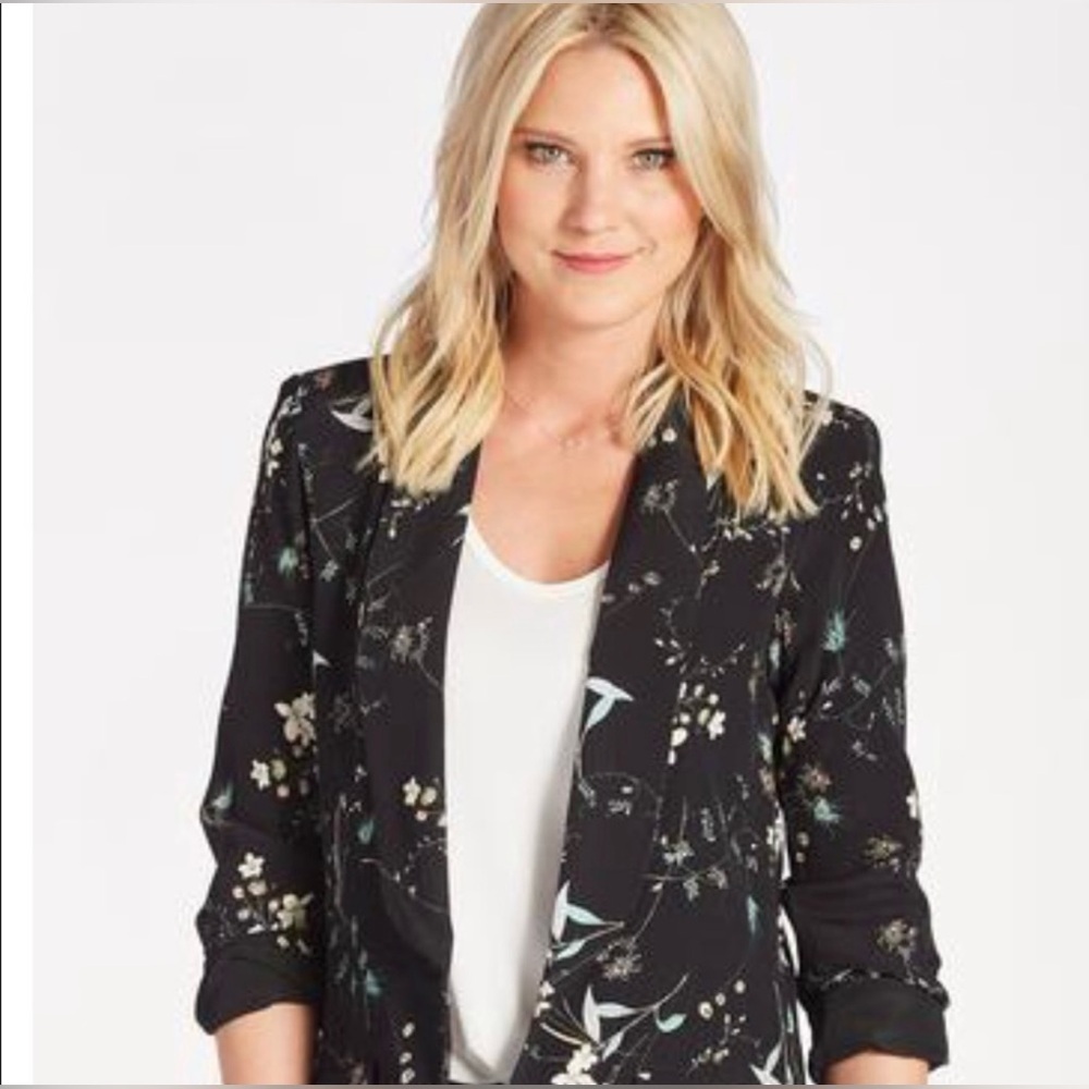 Matty M Archer Floral Boyfriend Blazer - Medium
